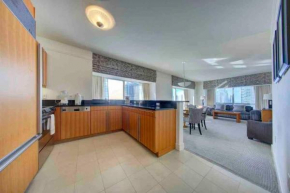 490 Large 2 bedroom with gorgeous pool